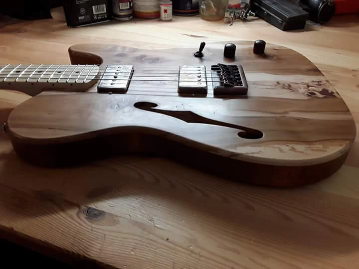 Detailarbeit am Gitarrenhals – Heier Guitars Werkstatt Klipphausen OT Miltitz